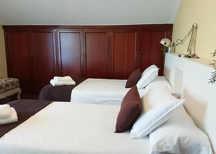 別荘 Casa Baixo O Castelo *