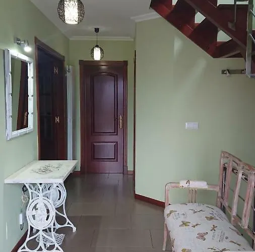 別荘 Casa Baixo O Castelo